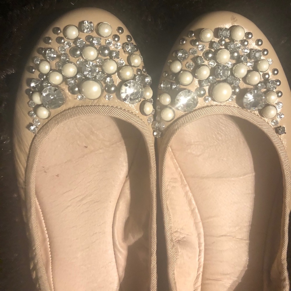 Gianni Bini flat covered in diamond and pearls.